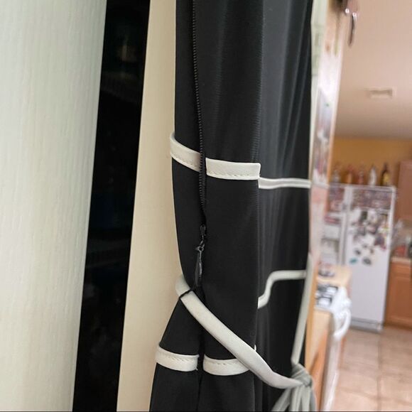 Express black wrap dress - Picture 5 of 8